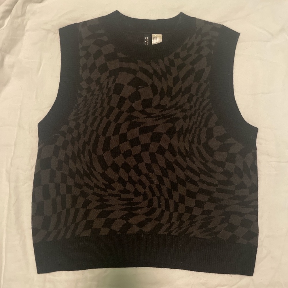 Cute sweater vest!